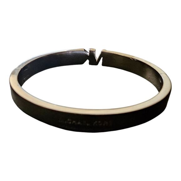 MICHAEL KORS Platinum-Plated Brass Pave' Logo Bangle - Picture 3 of 6